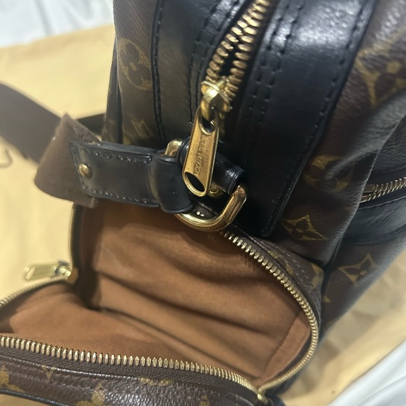 Louis Vuitton Monogram Sac Squash - Picture 6 of 11